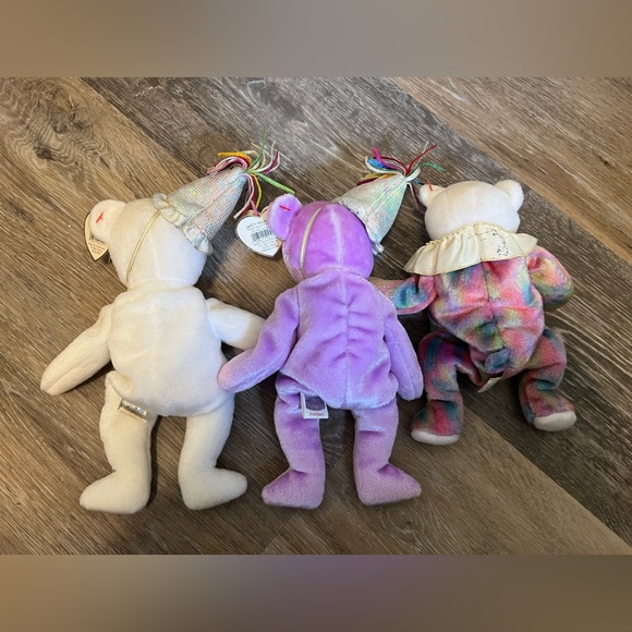 Ty Bears - 2 April and 1 February - Picture 2 of 5